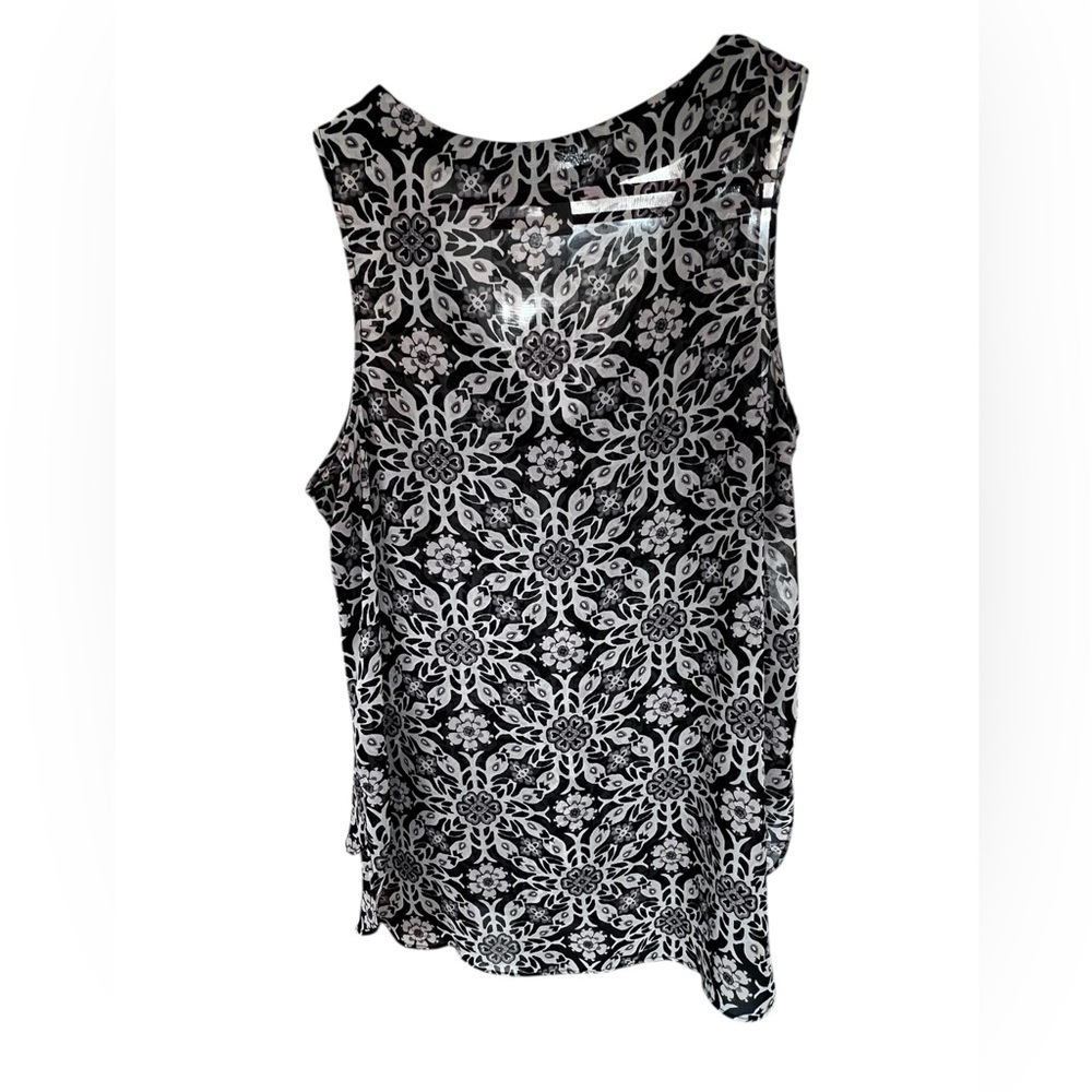 Old Navy Black and Cream Floral Tank Top - Picture 4 of 4